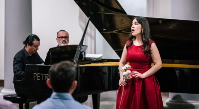 Deleitan al público estudiantes de  la soprano Alejandrina Vázquez