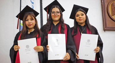 Egresan 105 estudiantes del Bachillerato 23, en Manzanillo