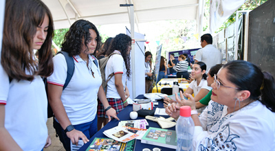 Realizan feria profesiográfica para que bachilleres  conozcan las opciones de carreras que ofrece la UdeC