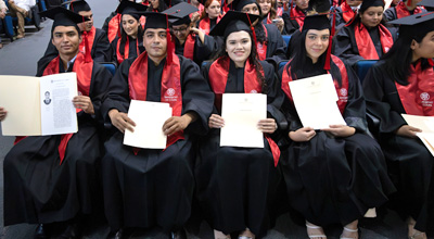 Con 19 jóvenes sobresalientes en el EGEL-Ceneval,  egresa nueva generación de licenciados en Derecho