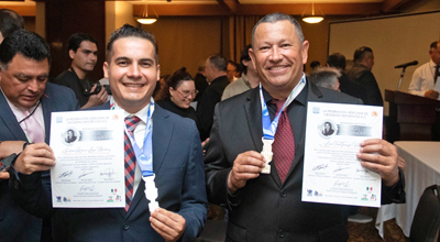 Reconocen con el galardón “Ángel Fernández” a cronistas de la Universidad de Colima