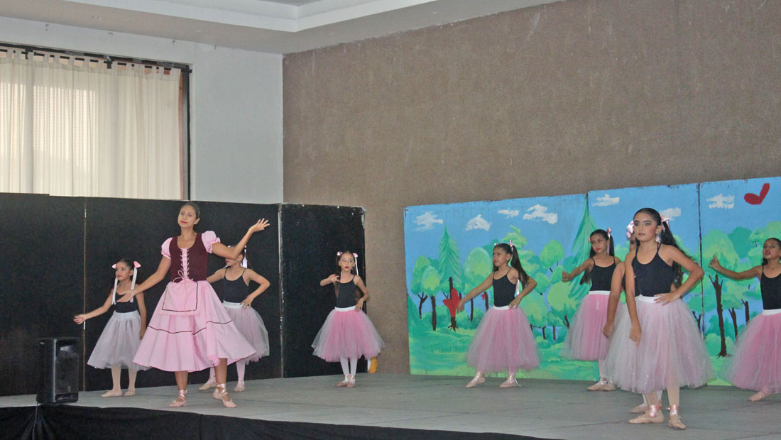 cri cri el baile de los muñecos