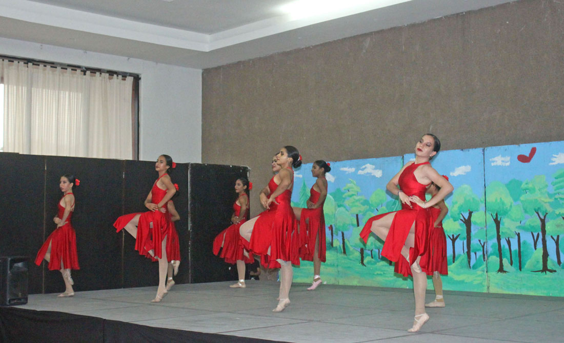 cri cri el baile de los muñecos
